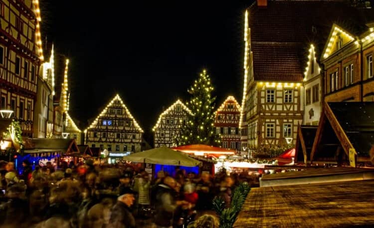 Dünyanın En Sıradışı 20 Noel Geleneği | Dünyada Noel Kutlamaları