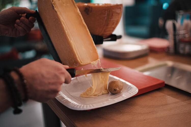 Raclette Tarifi | Peynir Severler Buraya