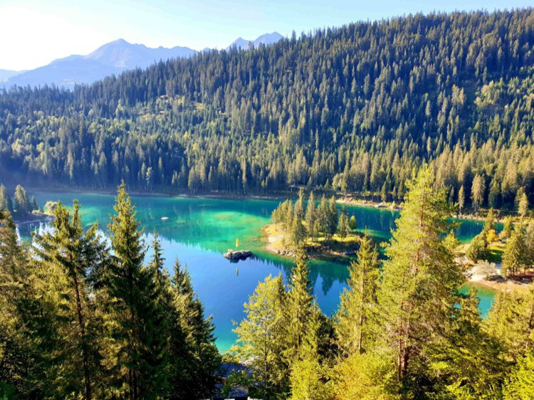 Caumasee İsviçre manzara